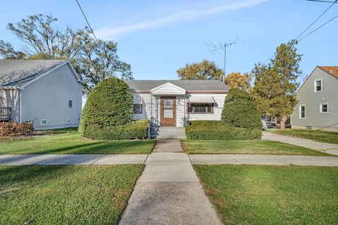 Photo of 711 Clinton Street, Lockport, IL 60441 (MLS # 12508107)