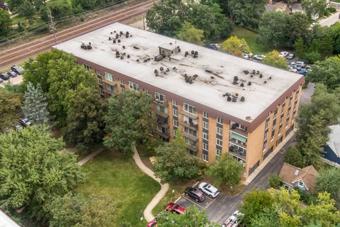 Tiny photo for 445 N Park Boulevard #2C, Glen Ellyn, IL 60137 (MLS # 12766838)
