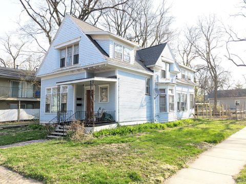 Photo of 210 S Grove Street, Urbana, IL 61802 (MLS # 12544976)