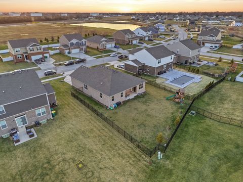 Tiny photo for 26213 S Castle Boulevard, Manhattan, IL 60442 (MLS # 12599004)