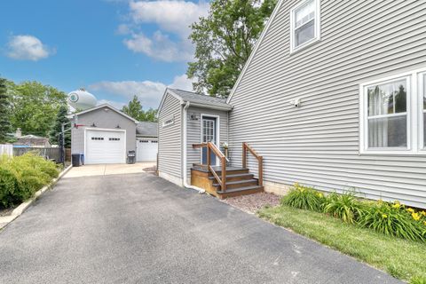 Tiny photo for 624 N Lincoln Avenue, Geneva, IL 60134 (MLS # 12681853)