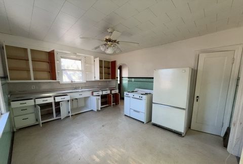 Tiny photo for 709 Benton Street, Belleville, IL 62220 (MLS # 12556672)