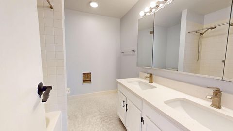 Tiny photo for 600 Naples Court #608, Glenview, IL 60025 (MLS # 12491812)