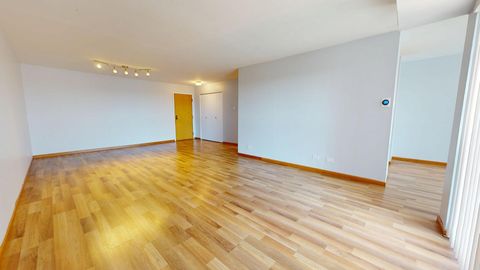 Tiny photo for 600 Naples Court #608, Glenview, IL 60025 (MLS # 12491812)