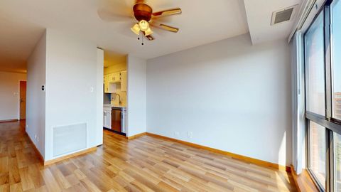 Tiny photo for 600 Naples Court #608, Glenview, IL 60025 (MLS # 12491812)