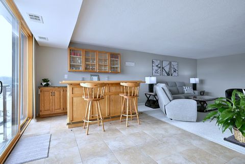Tiny photo for 2 S ATRIUM Way #606, Elmhurst, IL 60126 (MLS # 12591824)