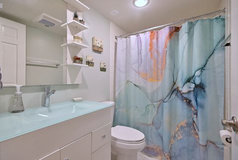 Tiny photo for 2 S ATRIUM Way #606, Elmhurst, IL 60126 (MLS # 12591824)