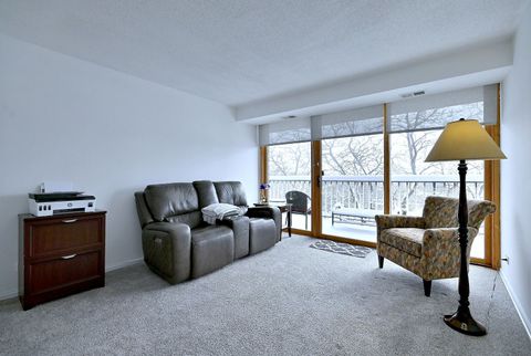 Tiny photo for 2 S ATRIUM Way #606, Elmhurst, IL 60126 (MLS # 12591824)
