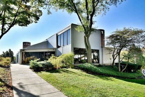 Tiny photo for 2 S ATRIUM Way #606, Elmhurst, IL 60126 (MLS # 12591824)