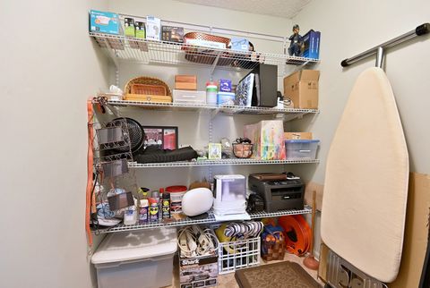 Tiny photo for 2 S ATRIUM Way #606, Elmhurst, IL 60126 (MLS # 12591824)