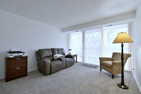 Tiny photo for 2 S ATRIUM Way #606, Elmhurst, IL 60126 (MLS # 12591824)
