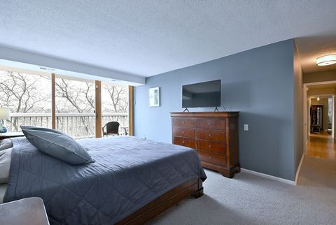 Tiny photo for 2 S ATRIUM Way #606, Elmhurst, IL 60126 (MLS # 12591824)