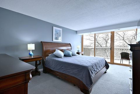 Tiny photo for 2 S ATRIUM Way #606, Elmhurst, IL 60126 (MLS # 12591824)