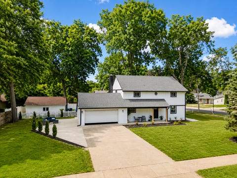 Tiny photo for 300 W North Avenue, Bartlett, IL 60103 (MLS # 12739434)