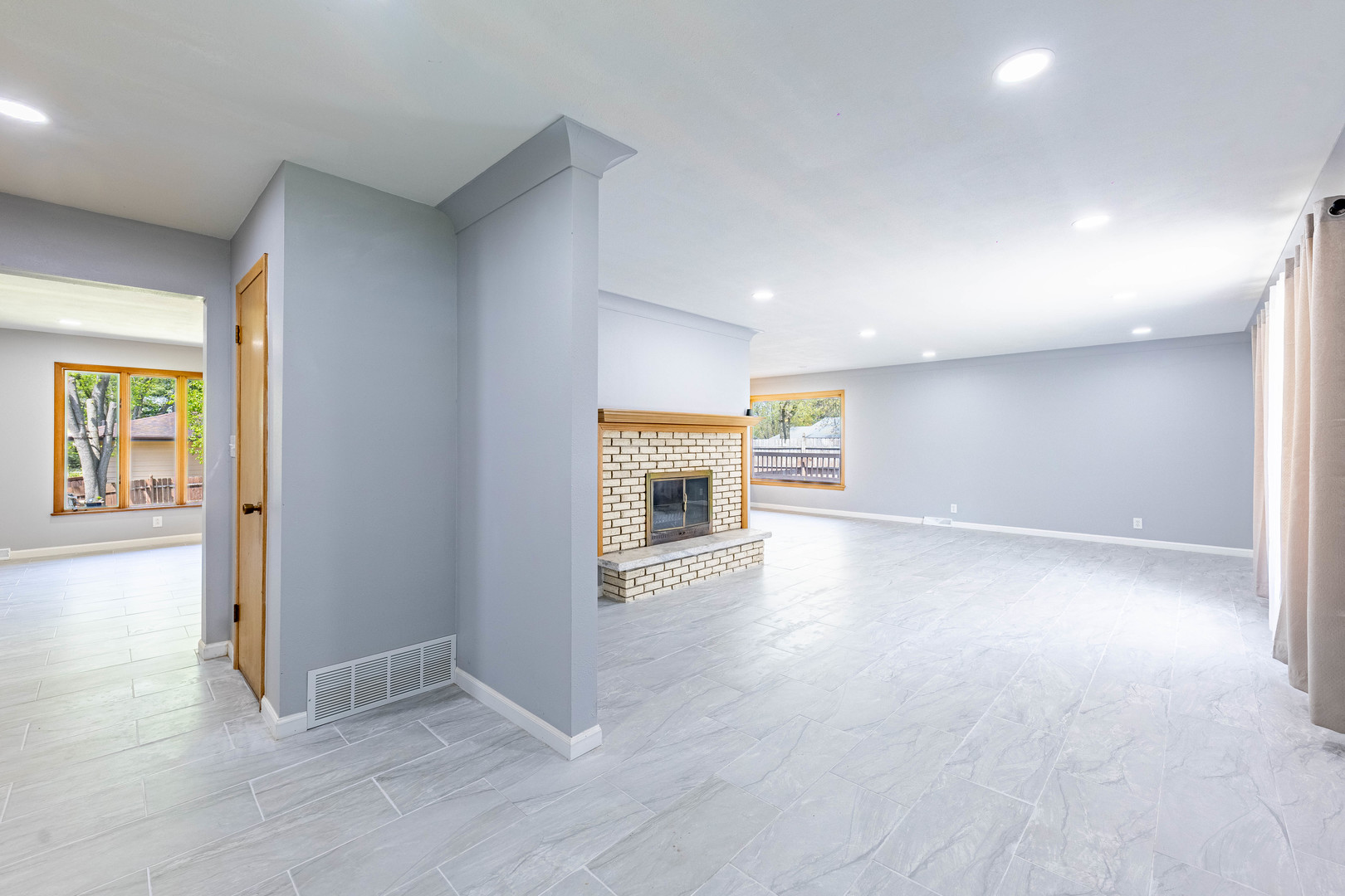 Properties 2 828 Tamarack Lane