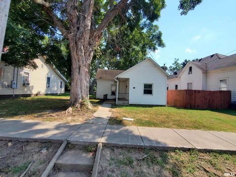 Tiny photo for 311 W SYCAMORE Street, Carbondale, IL 62901 (MLS # EB459313)