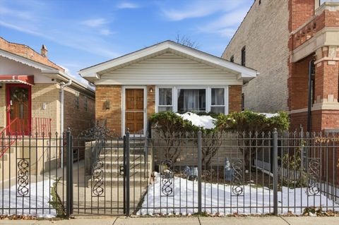 1525 N Springfield Avenue Chicago IL 60651