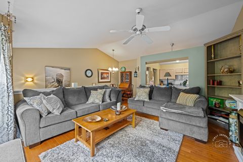 Tiny photo for 1202 Fox Hill Lane, North Aurora, IL 60542 (MLS # 12453080)