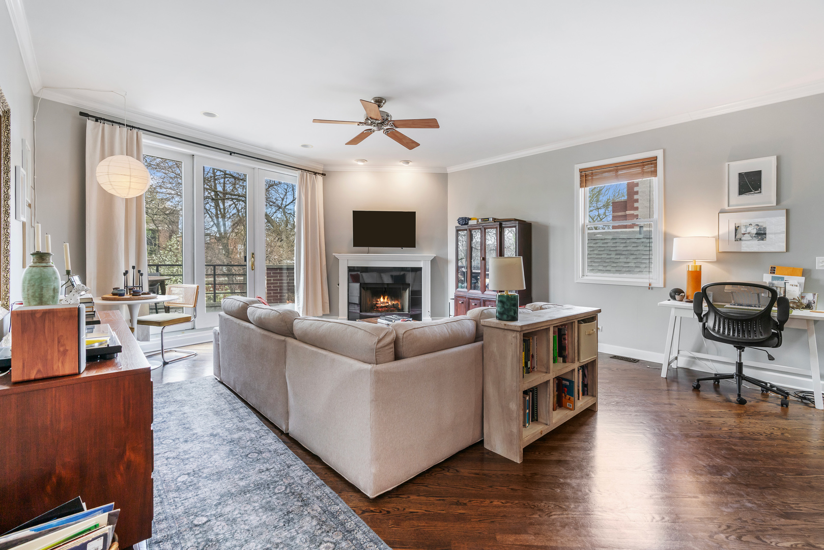 1043 N Winchester Avenue 3