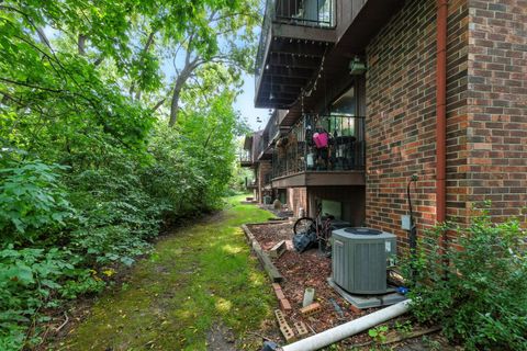 Tiny photo for 1467 Midland Court #3, Joliet, IL 60436 (MLS # 12471388)