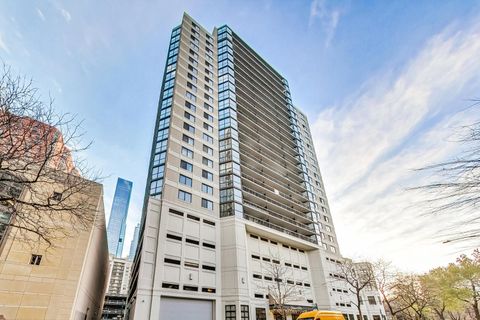 33 W Delaware Place 21H Chicago IL 60610