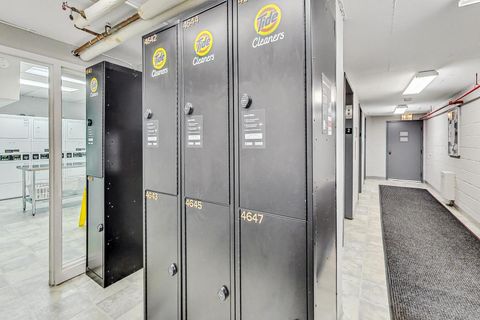 Tiny photo for 33 W Delaware Place #21H, Chicago, IL 60610 (MLS # 12584186)