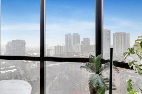 Tiny photo for 33 W Delaware Place #21H, Chicago, IL 60610 (MLS # 12584186)