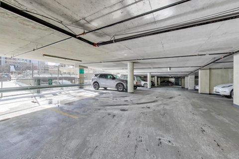 Tiny photo for 33 W Delaware Place #21H, Chicago, IL 60610 (MLS # 12584186)