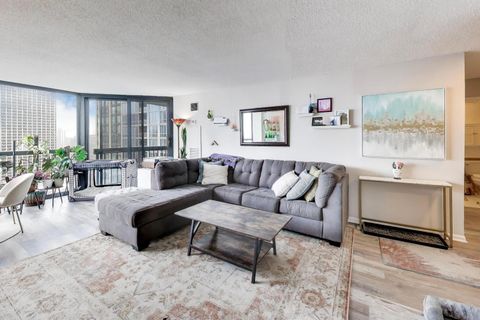 Tiny photo for 33 W Delaware Place #21H, Chicago, IL 60610 (MLS # 12584186)