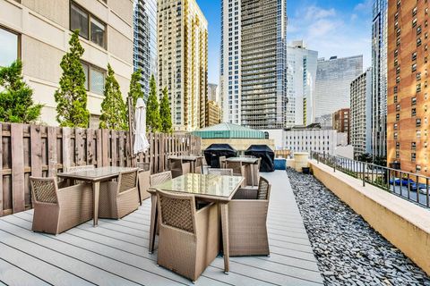 Tiny photo for 33 W Delaware Place #21H, Chicago, IL 60610 (MLS # 12584186)