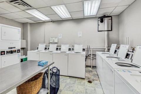 Tiny photo for 33 W Delaware Place #21H, Chicago, IL 60610 (MLS # 12584186)