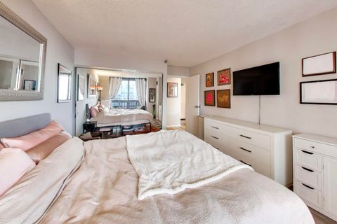 Tiny photo for 33 W Delaware Place #21H, Chicago, IL 60610 (MLS # 12584186)