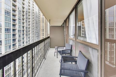 Tiny photo for 33 W Delaware Place #21H, Chicago, IL 60610 (MLS # 12584186)