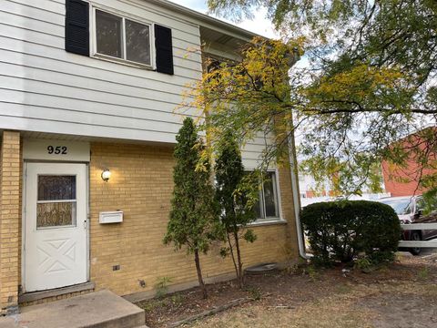 Photo of 952 N Virginia Lane, Elmhurst, IL 60126 (MLS # 12482846)