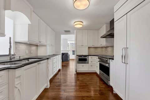 Tiny photo for 40 E Delaware Place #1702, Chicago, IL 60611 (MLS # 12600026)