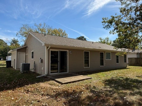 Tiny photo for 106 S Rod Lane, Carbondale, IL 62901 (MLS # 12794246)