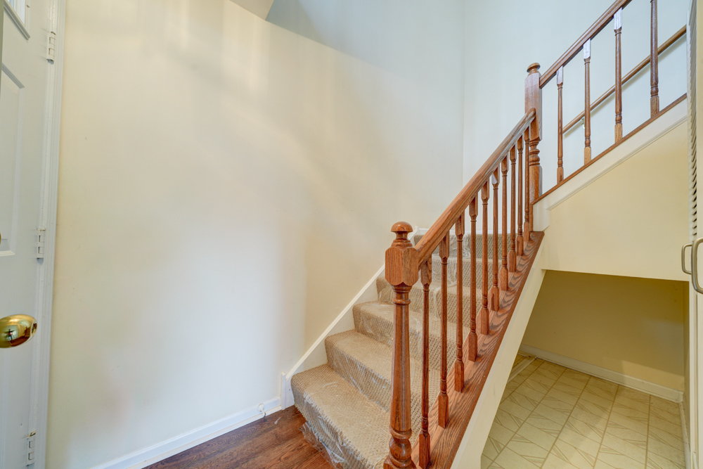 477 grosse pointe Circle 3-6
