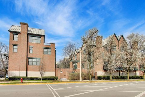 Tiny photo for 101 N Euclid Avenue #3, Oak Park, IL 60301 (MLS # 12607613)