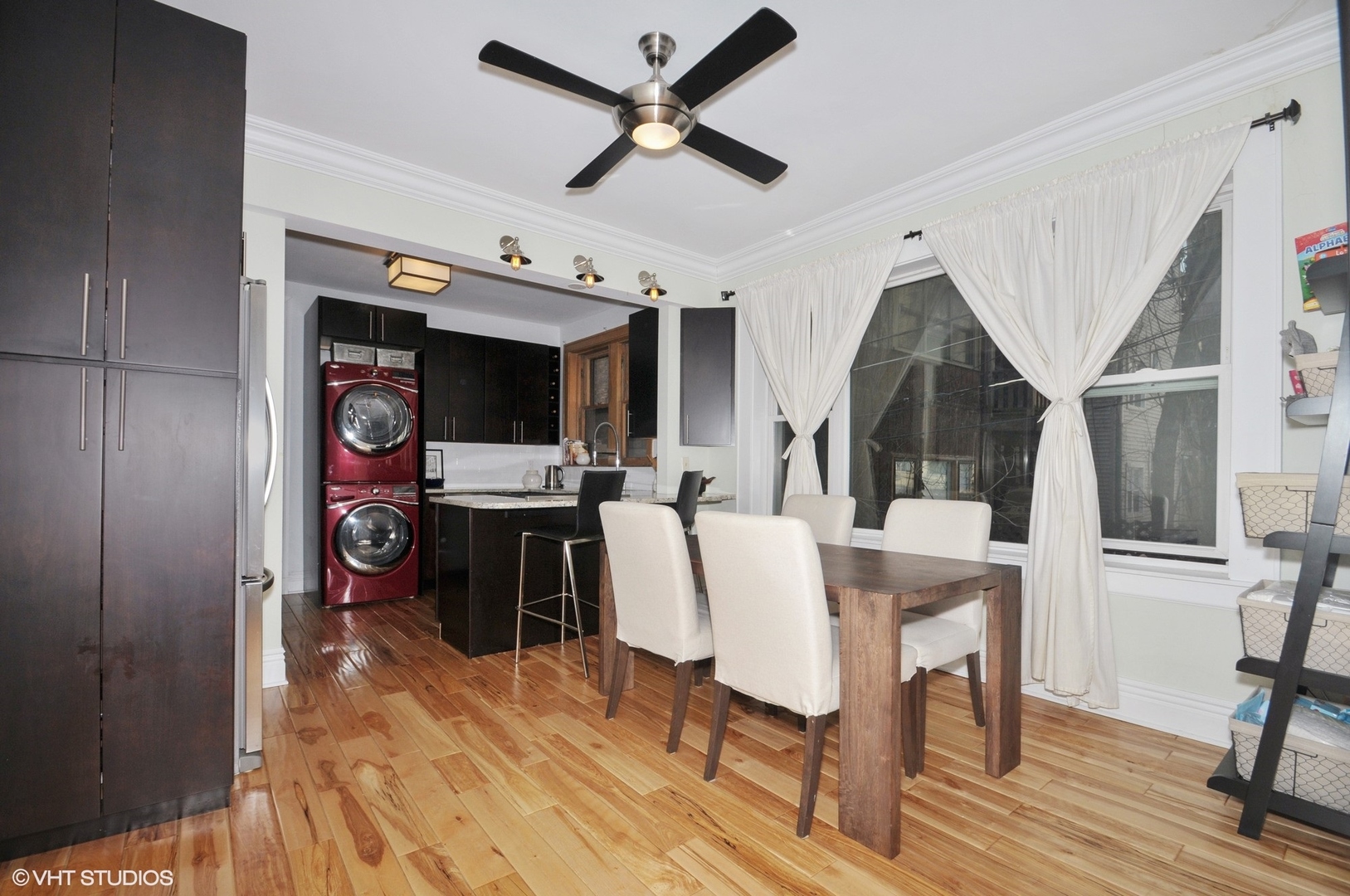 444 W Surf Street 1B