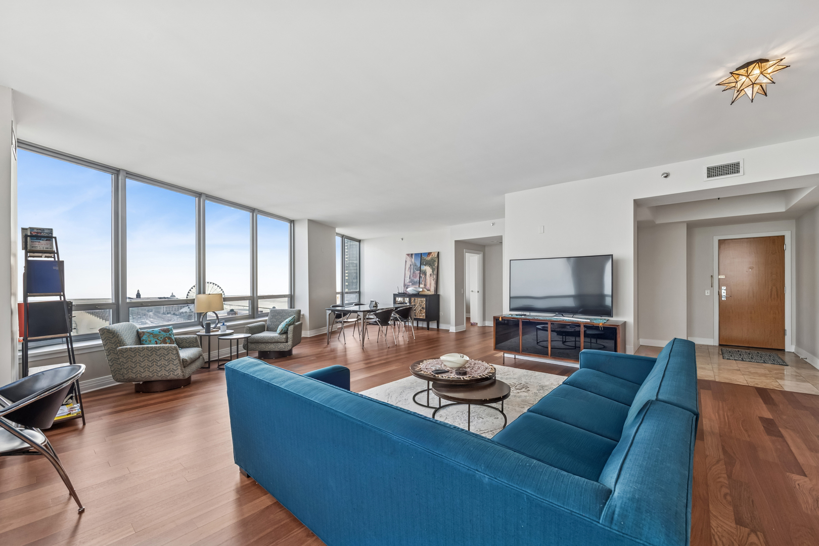 600 N LAKE SHORE Drive 1805, Chicago, IL, 60611 2 600 N LAKE SHORE Drive 1805