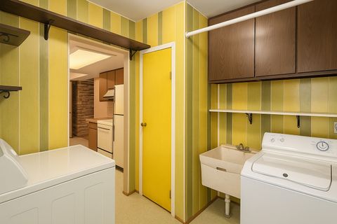 Tiny photo for 593 Bristol Lane, Elk Grove Village, IL 60007 (MLS # 12514385)