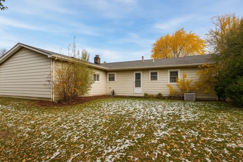 Tiny photo for 593 Bristol Lane, Elk Grove Village, IL 60007 (MLS # 12514385)