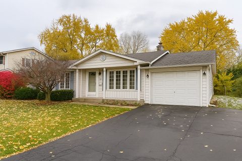 Photo of 593 Bristol Lane, Elk Grove Village, IL 60007 (MLS # 12514385)