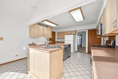 Tiny photo for 161 39th Street, Downers Grove, IL 60515 (MLS # 12764448)