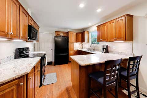 Tiny photo for 38172 N Holdridge Avenue, Beach Park, IL 60087 (MLS # 12716419)