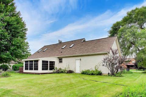Tiny photo for 38172 N Holdridge Avenue, Beach Park, IL 60087 (MLS # 12716419)