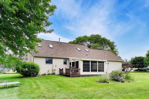 Tiny photo for 38172 N Holdridge Avenue, Beach Park, IL 60087 (MLS # 12716419)