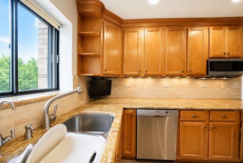 Tiny photo for 5306 N Cumberland Avenue #521, Chicago, IL 60656 (MLS # 12701060)