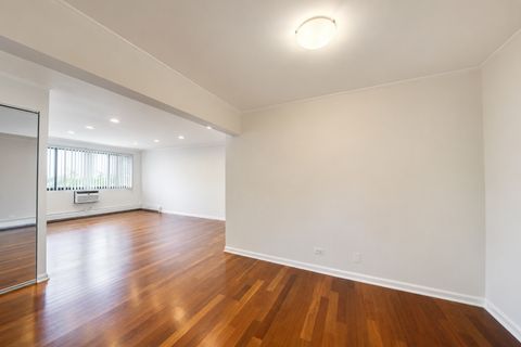 Tiny photo for 5306 N Cumberland Avenue #521, Chicago, IL 60656 (MLS # 12701060)