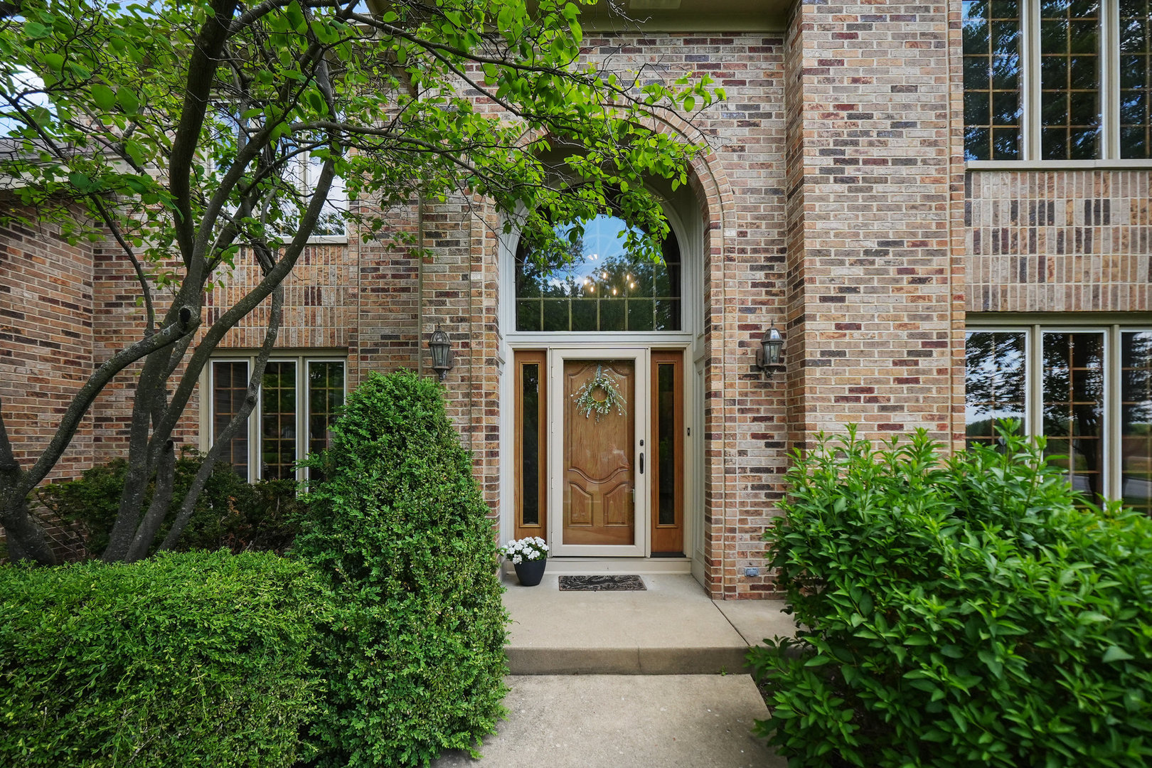 2756 Fox River Lane